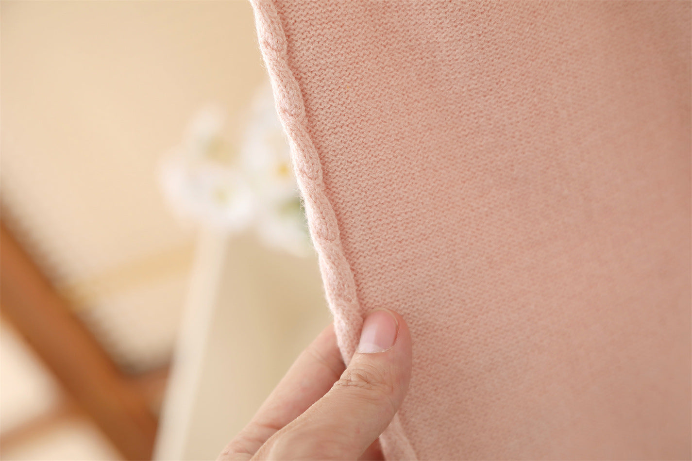 Cute Baby 2-Piece Knitwear Set – Cream Pullover with Pink Suspender Vest & Pants