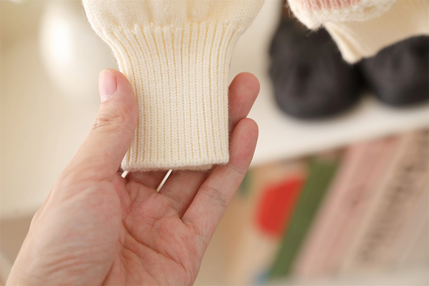 Cute Baby 2-Piece Knitwear Set – Cream Pullover with Pink Suspender Vest & Pants